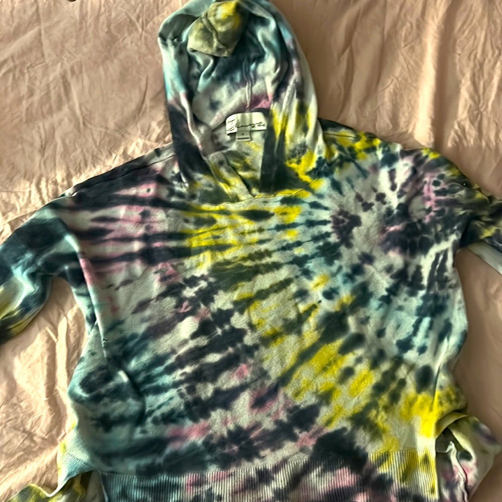 Good condition hoodie sweatshirt tye die